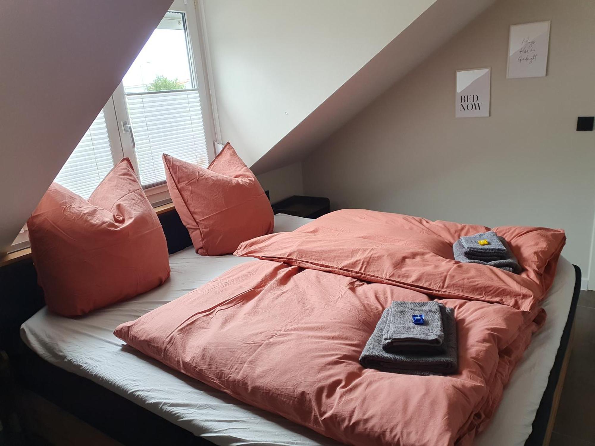 Neumuhler Hof: Stylish Lenia With Free Parking Apartment
